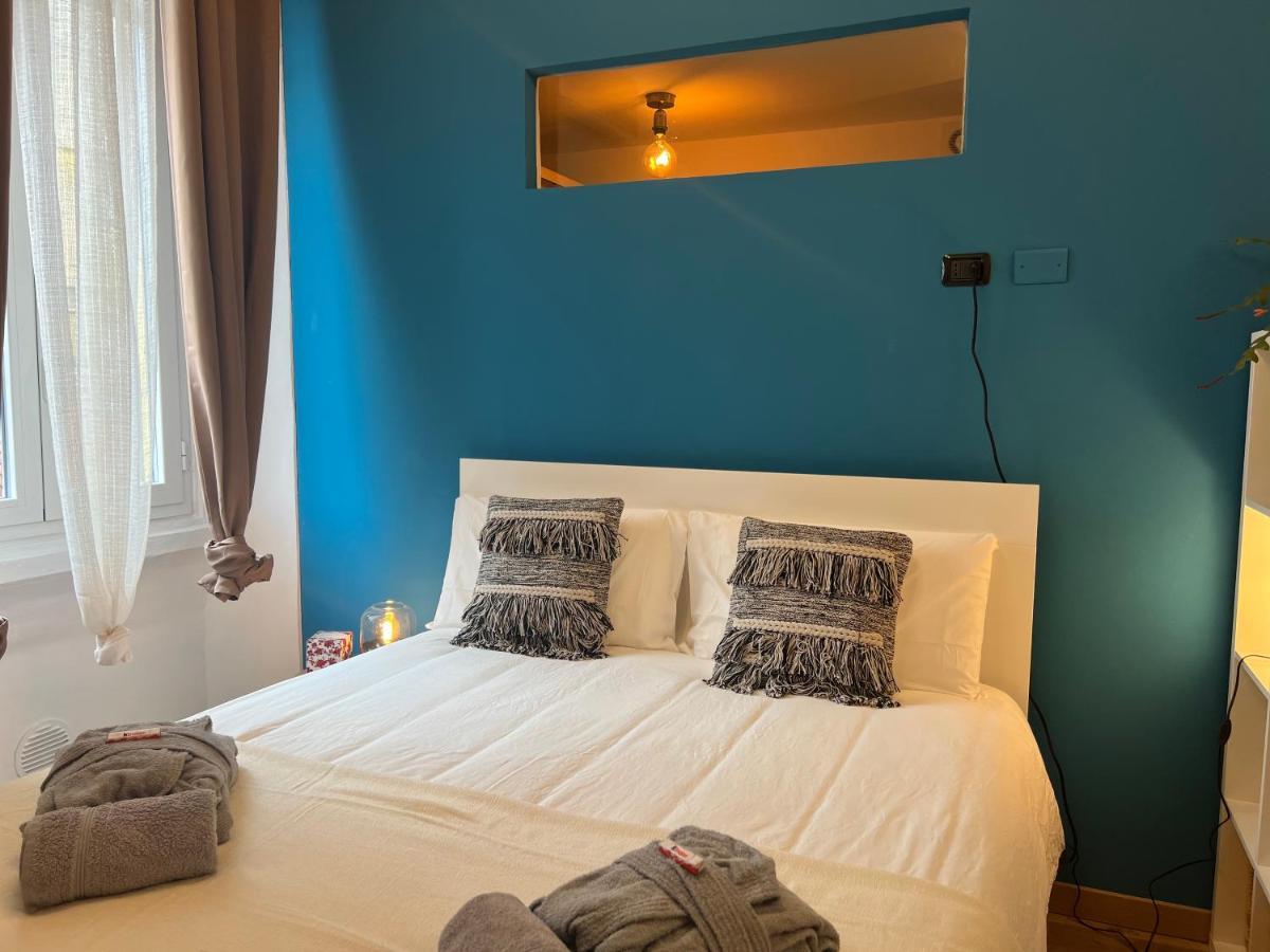 Regina Milano Ai Navigli - Sky Tv, Wifi And Breakfast Box Daire Dış mekan fotoğraf